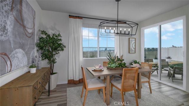 2431 Gunner Ridge Way, Rialto, CA 92377