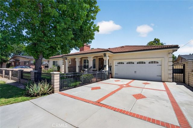 9112 Stoakes Avenue, Downey, CA 90240