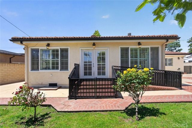 9112 Stoakes Avenue, Downey, CA 90240