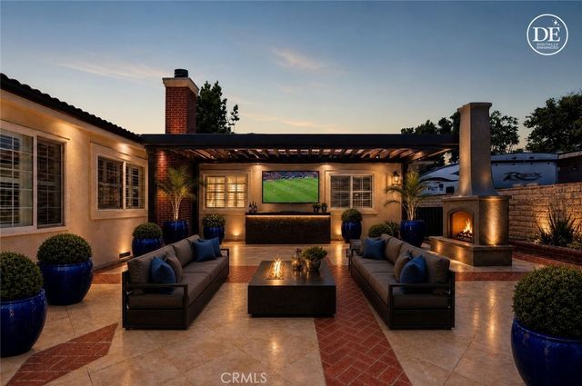 9112 Stoakes Avenue, Downey, CA 90240