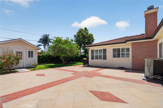 9112 Stoakes Avenue, Downey, CA 90240