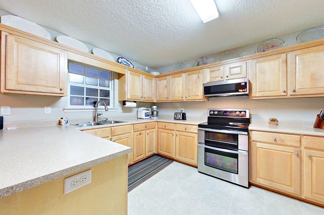 3007 Sun Creek Lane, Blackshear, GA 31516