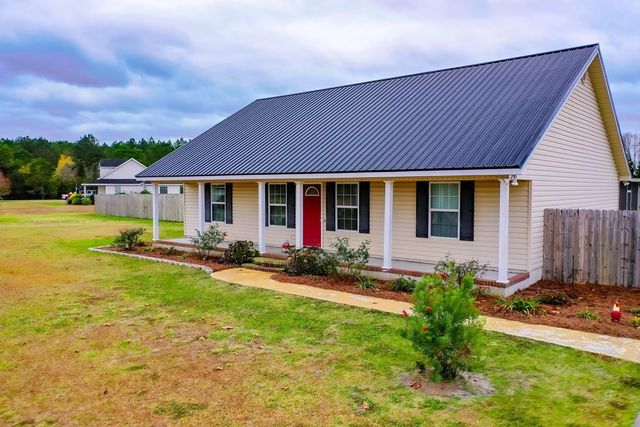 3007 Sun Creek Lane, Blackshear, GA 31516