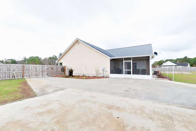 3007 Sun Creek Lane, Blackshear, GA 31516