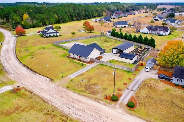 3007 Sun Creek Lane, Blackshear, GA 31516