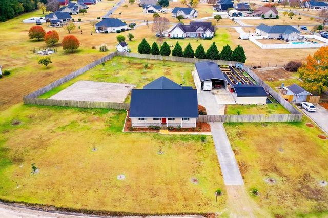 3007 Sun Creek Lane, Blackshear, GA 31516