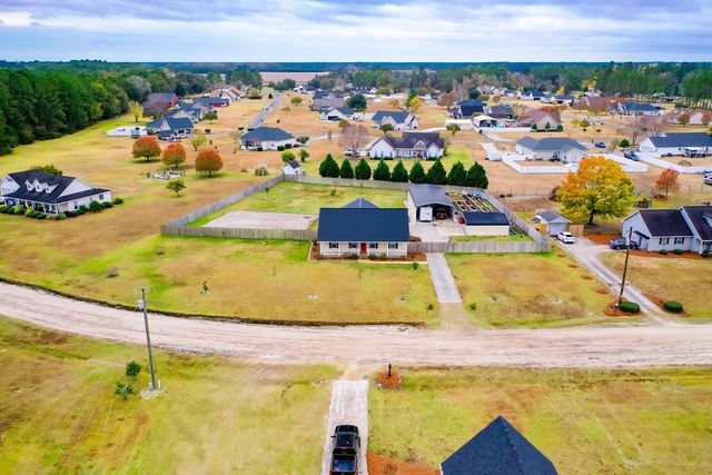 3007 Sun Creek Lane, Blackshear, GA 31516