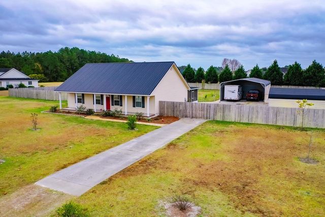 3007 Sun Creek Lane, Blackshear, GA 31516