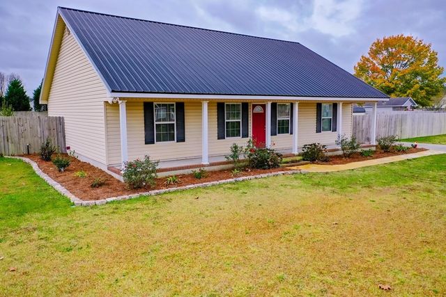 3007 Sun Creek Lane, Blackshear, GA 31516