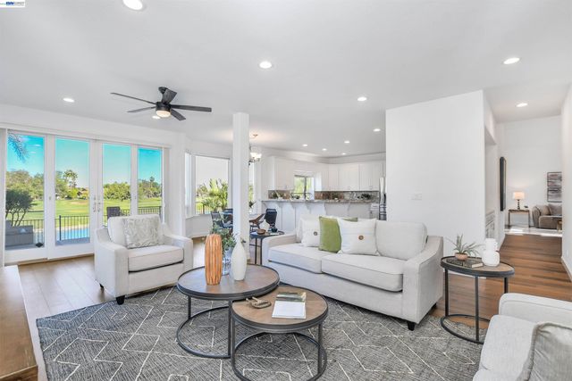 1001 Saint Andrews Dr, Discovery Bay, CA 94505