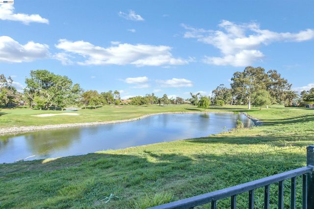 1001 Saint Andrews Dr, Discovery Bay, CA 94505