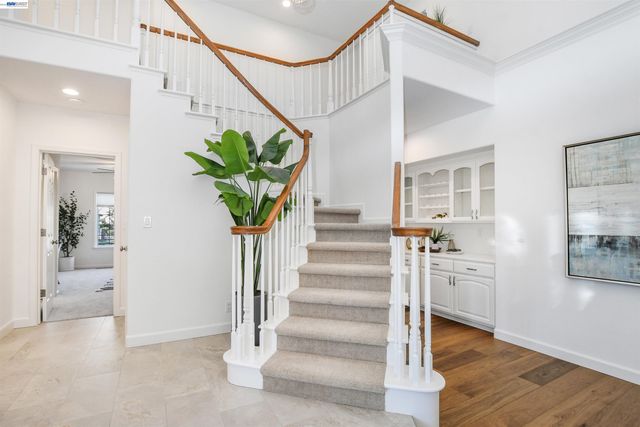 1001 Saint Andrews Dr, Discovery Bay, CA 94505