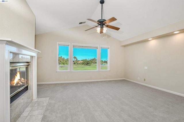 1001 Saint Andrews Dr, Discovery Bay, CA 94505