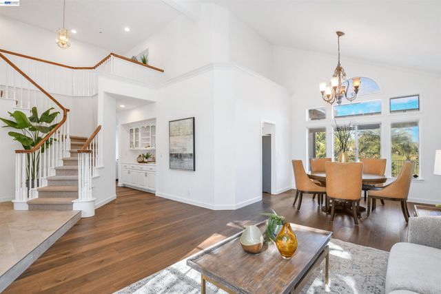 1001 Saint Andrews Dr, Discovery Bay, CA 94505