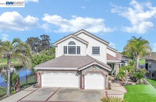 1001 Saint Andrews Dr, Discovery Bay, CA 94505