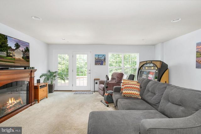 143 DENISON ST, Fredericksburg, VA 22406