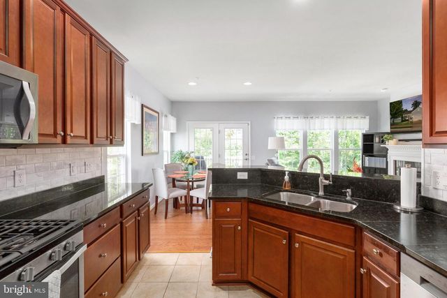 143 DENISON ST, Fredericksburg, VA 22406