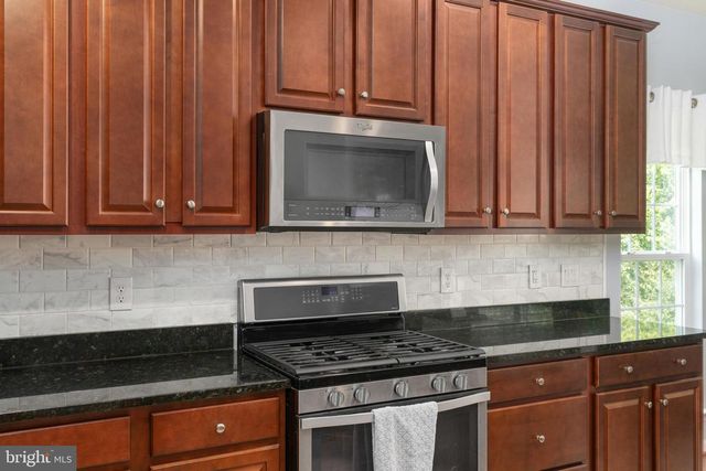 143 DENISON ST, Fredericksburg, VA 22406