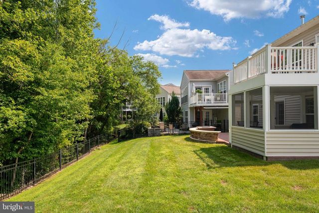 143 DENISON ST, Fredericksburg, VA 22406