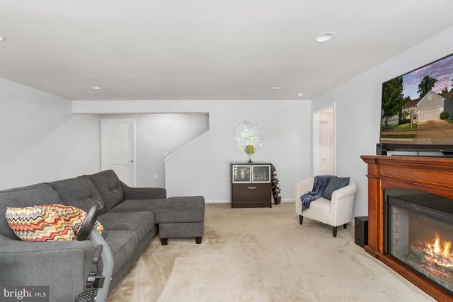 143 DENISON ST, Fredericksburg, VA 22406