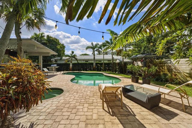 1400 SW 12th Ct, Fort Lauderdale, FL 33312