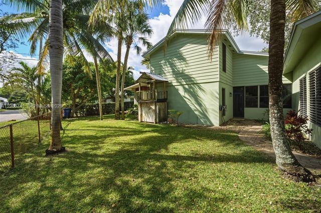 1400 SW 12th Ct, Fort Lauderdale, FL 33312