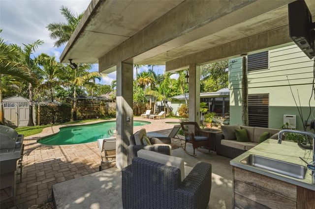 1400 SW 12th Ct, Fort Lauderdale, FL 33312