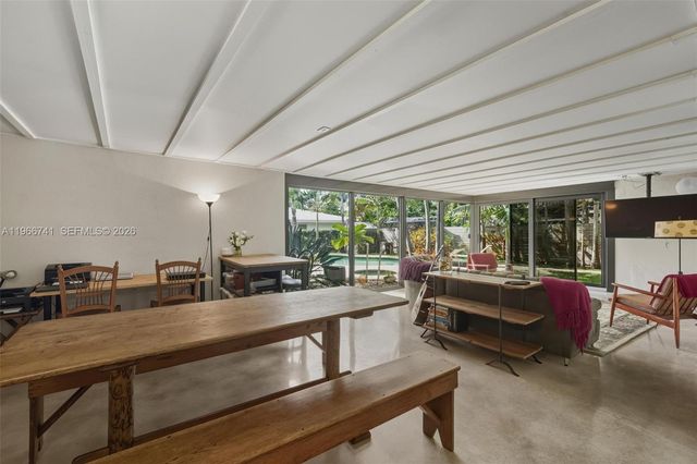 1400 SW 12th Ct, Fort Lauderdale, FL 33312