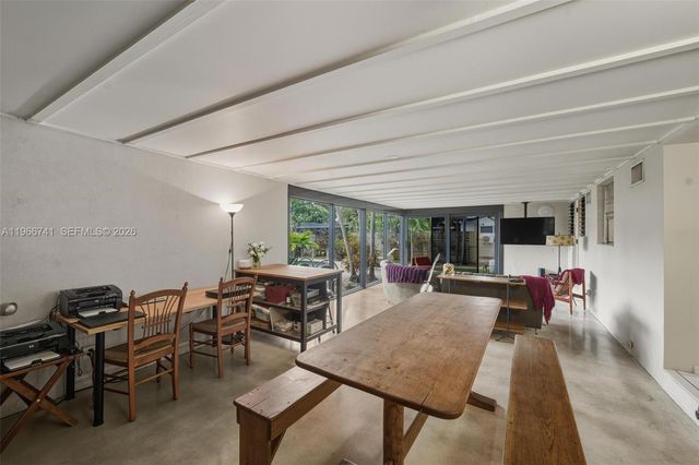 1400 SW 12th Ct, Fort Lauderdale, FL 33312