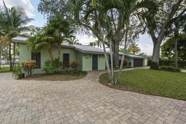 1400 SW 12th Ct, Fort Lauderdale, FL 33312