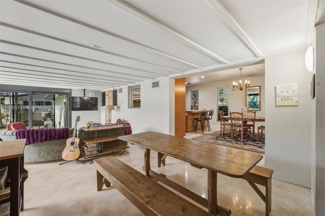 1400 SW 12th Ct, Fort Lauderdale, FL 33312