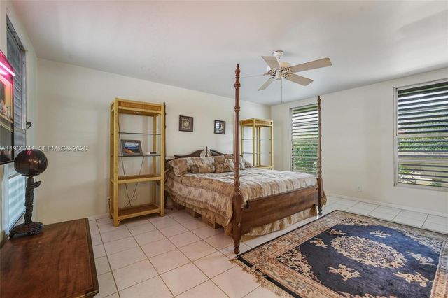 1400 SW 12th Ct, Fort Lauderdale, FL 33312