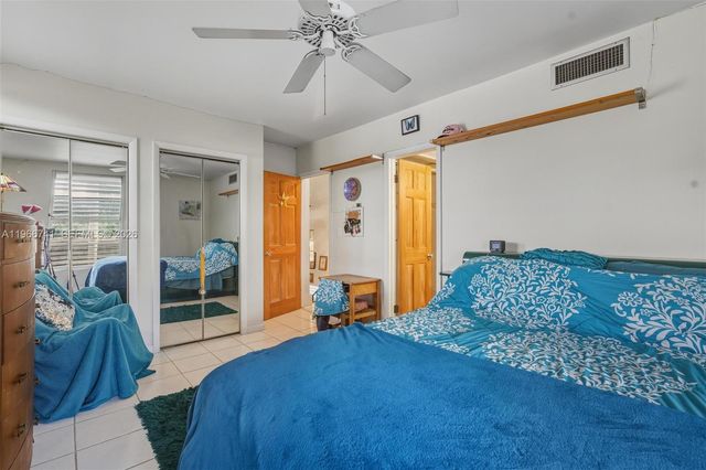 1400 SW 12th Ct, Fort Lauderdale, FL 33312