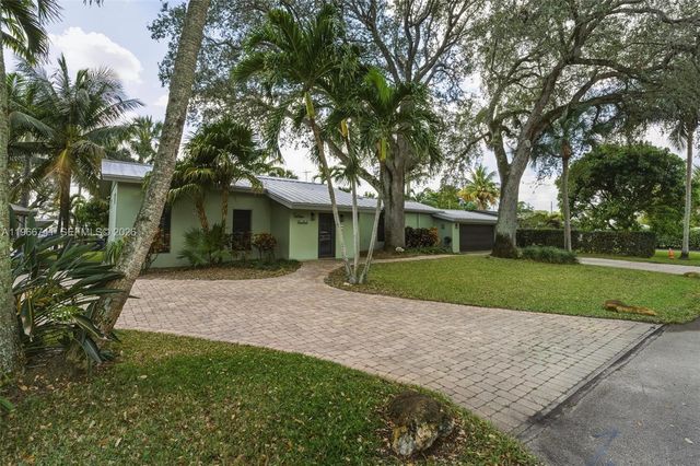 1400 SW 12th Ct, Fort Lauderdale, FL 33312