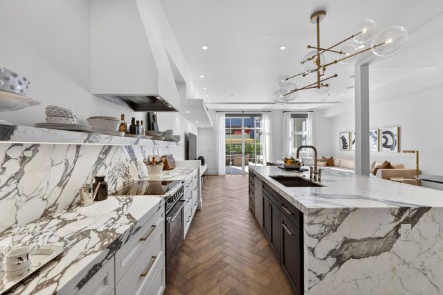 333 Santana Row 222, San Jose, CA 95128