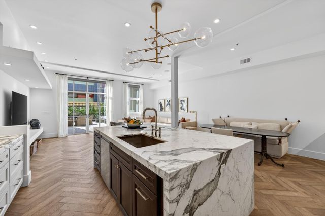 333 Santana Row 222, San Jose, CA 95128