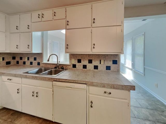 145 Bryson Lane, Fayetteville, GA 30215