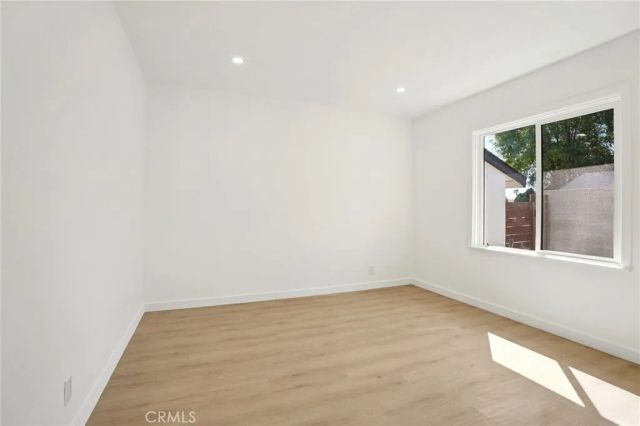 13907 Wyandotte Street, Van Nuys, CA 91405