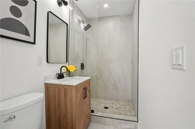 13907 Wyandotte Street, Van Nuys, CA 91405