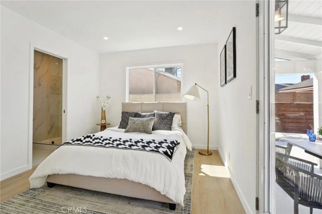 13907 Wyandotte Street, Van Nuys, CA 91405