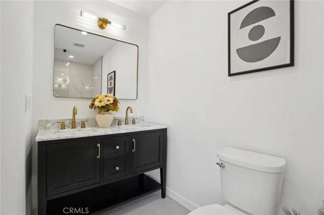 13907 Wyandotte Street, Van Nuys, CA 91405