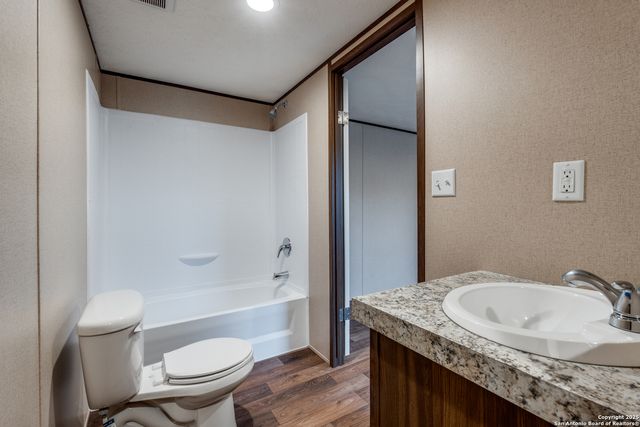 4634 Waterwood Pass, Elmendorf, TX 78112