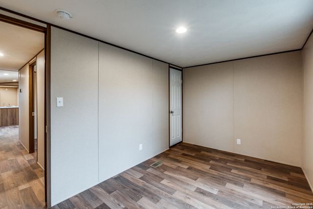 4634 Waterwood Pass, Elmendorf, TX 78112