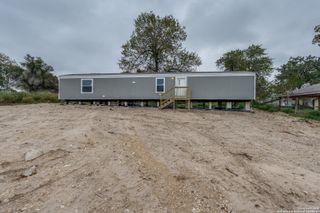 4634 Waterwood Pass, Elmendorf, TX 78112