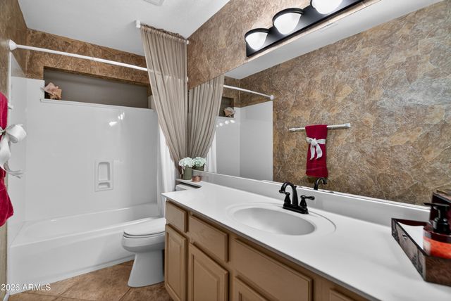 1220 N CRYSTAL SHORES Drive, Gilbert, AZ 85234