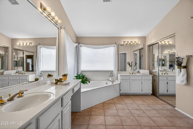 1220 N CRYSTAL SHORES Drive, Gilbert, AZ 85234