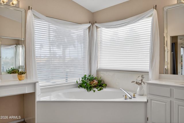 1220 N CRYSTAL SHORES Drive, Gilbert, AZ 85234