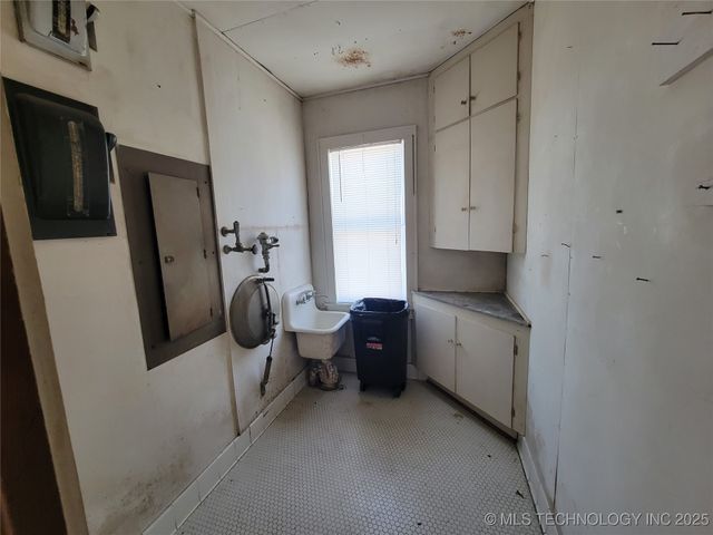 10 S Vann Street, Pryor, OK 74361