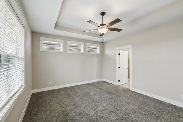 14319 Holcomb Avenue, Urbandale, IA 50323