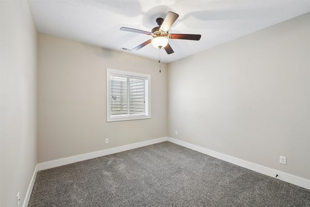 14319 Holcomb Avenue, Urbandale, IA 50323